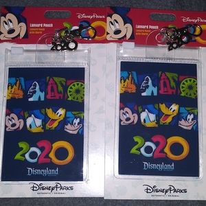 🐳 2 DISNEY DISNEYLAND LANYARD POUCH 2020 & CHARM